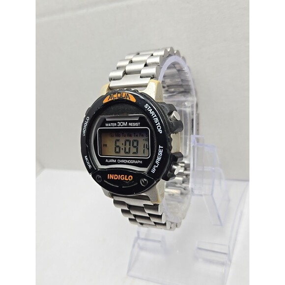 Vintage Acqua by Timex Indiglo Digital Alarm Chrono 30M Watch New Battery Sport - Picture 2 of 11